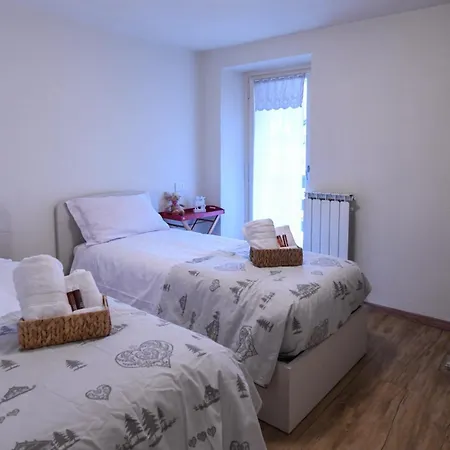 Sant'orso Cozy شقة
